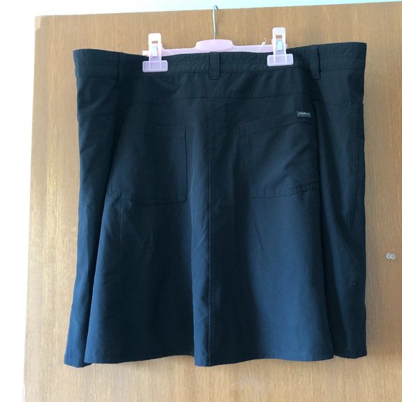 Black Eddie Bauer skort - Picture 3 of 3